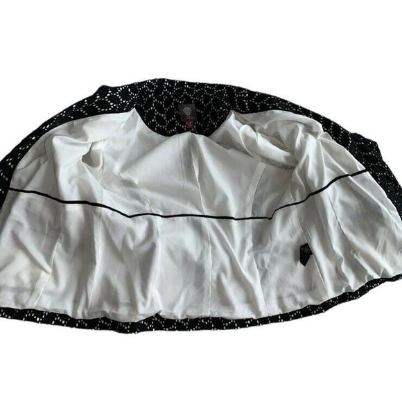 Vince Camuto Black Eyelet Cotton Blazer Jacket Size 10 Lined - Picture 9 of 9